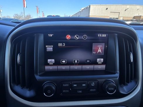 Used 2015 GMC Canyon SLE image 18