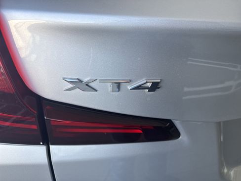 Used 2020 Cadillac XT4 Premium Luxury image 9