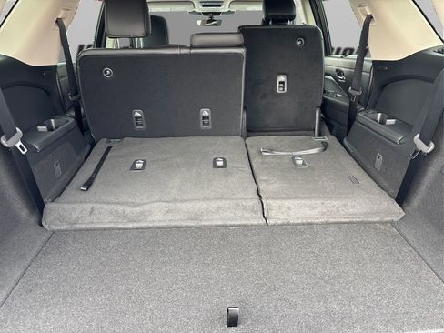 New 2025 Nissan Pathfinder SL image 11