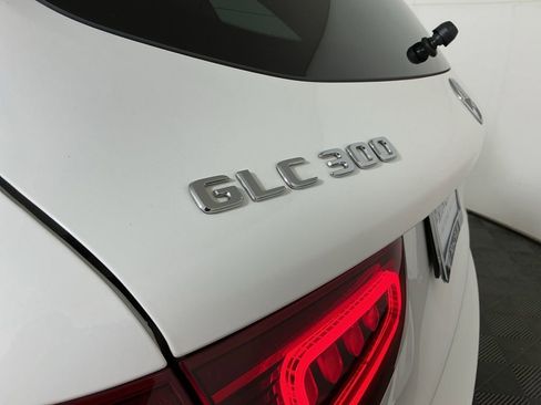 Used 2022 Mercedes-Benz GLC 300 image 30