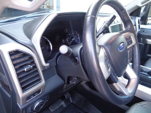 Used 2020 Ford F250 Lariat w/ Chrome Package image 90