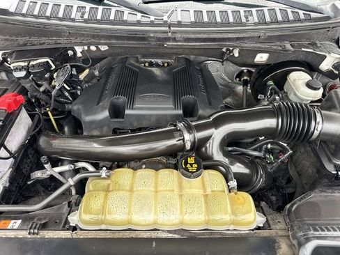 Used 2019 Ford Expedition Limited w/ Equipment Group 301A RWD image 10