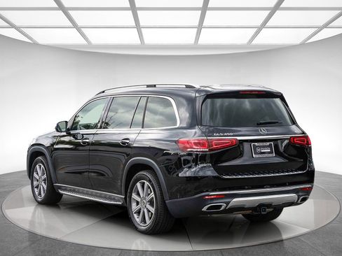 Used 2023 Mercedes-Benz GLS 450 4MATIC image 2