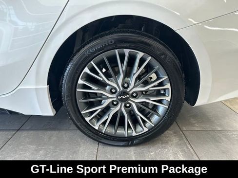 Used 2024 Kia Forte GT-Line w/ GT-Line Premium Package FWD image 8