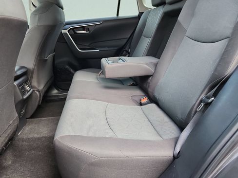 Used 2025 Toyota RAV4 XLE FWD image 20