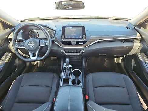 Certified 2023 Nissan Altima 2.5 SV image 9