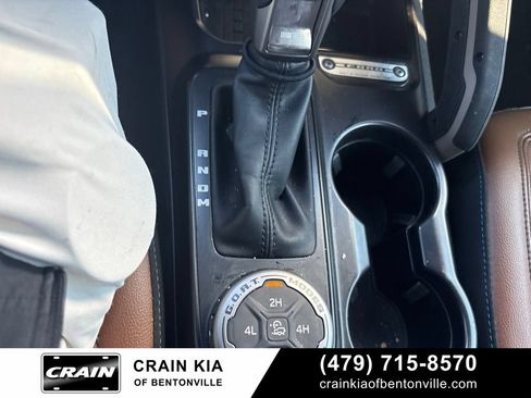 Used 2024 Ford Bronco Outer Banks AWD/4WD image 18