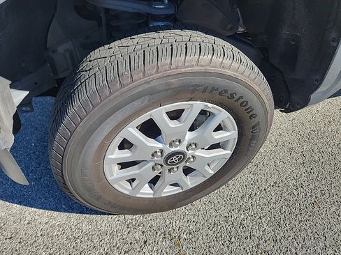 Certified 2024 Toyota Tacoma SR5 image 9