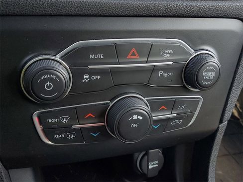 Used 2023 Dodge Charger SXT image 21