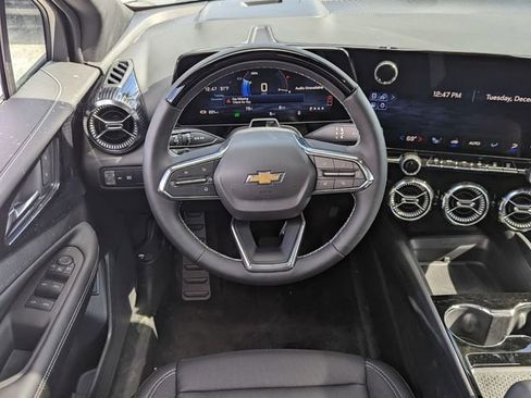 New 2025 Chevrolet Blazer EV LT w/ Super Cruise Package AWD/4WD image 8