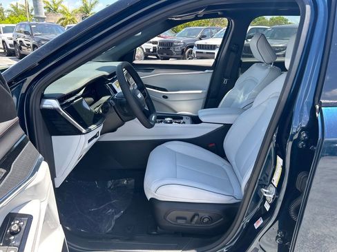 New 2025 Jeep Wagoneer S Limited image 9