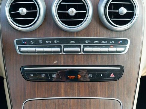 Used 2022 Mercedes-Benz GLC 300 GLC 300 image 44