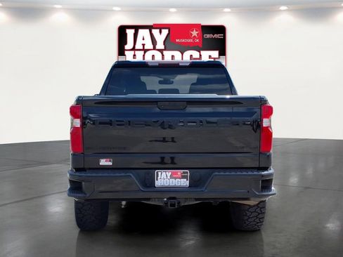 Used 2022 Chevrolet Silverado 1500 Custom Trail Boss w/ Safety Confidence Package AWD/4WD image 5