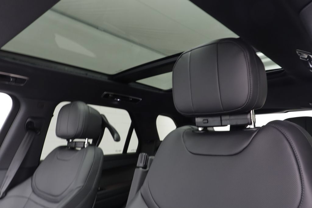 New 2026 Land Rover Range Rover Sport SE AWD/4WD image 14