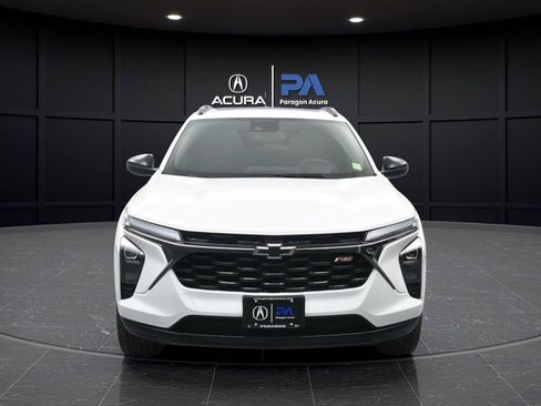Used 2025 Chevrolet Trax RS w/ Sunroof Package FWD image 29