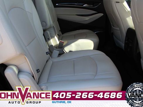 Used 2023 Buick Enclave Essence image 21
