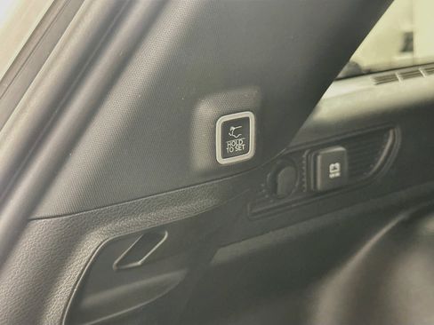 Used 2024 Jeep Grand Cherokee Altitude AWD/4WD image 31