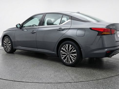 Used 2025 Nissan Altima 2.5 SV image 6