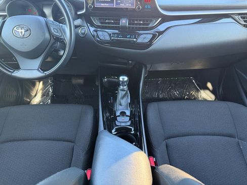 Used 2019 Toyota C-HR XLE FWD image 12