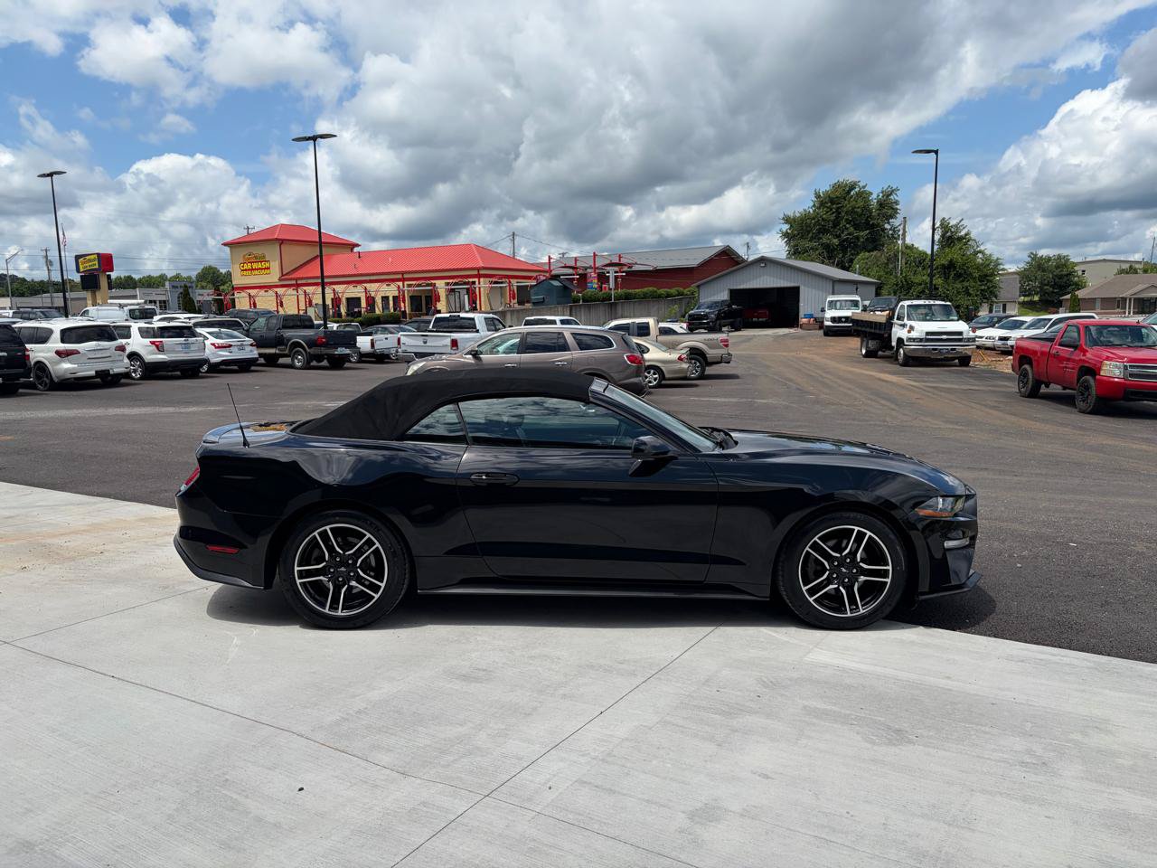 Used 2021 Ford Mustang Premium RWD image 6