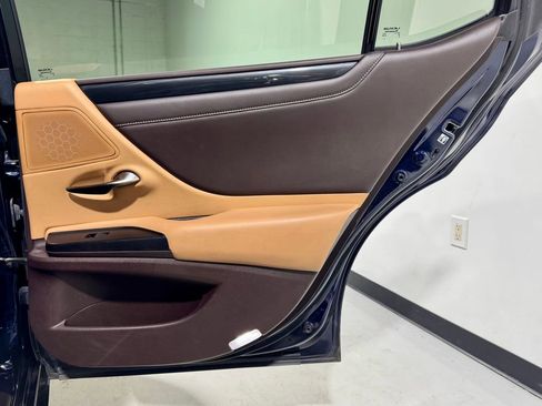 Used 2019 Lexus ES 350 350 Luxury image 29