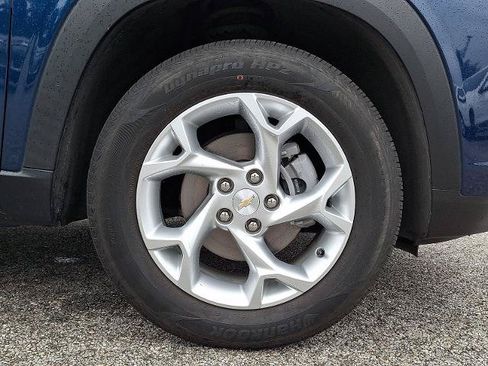 Used 2024 Chevrolet Trax LS w/ LS Convenience Package FWD image 8