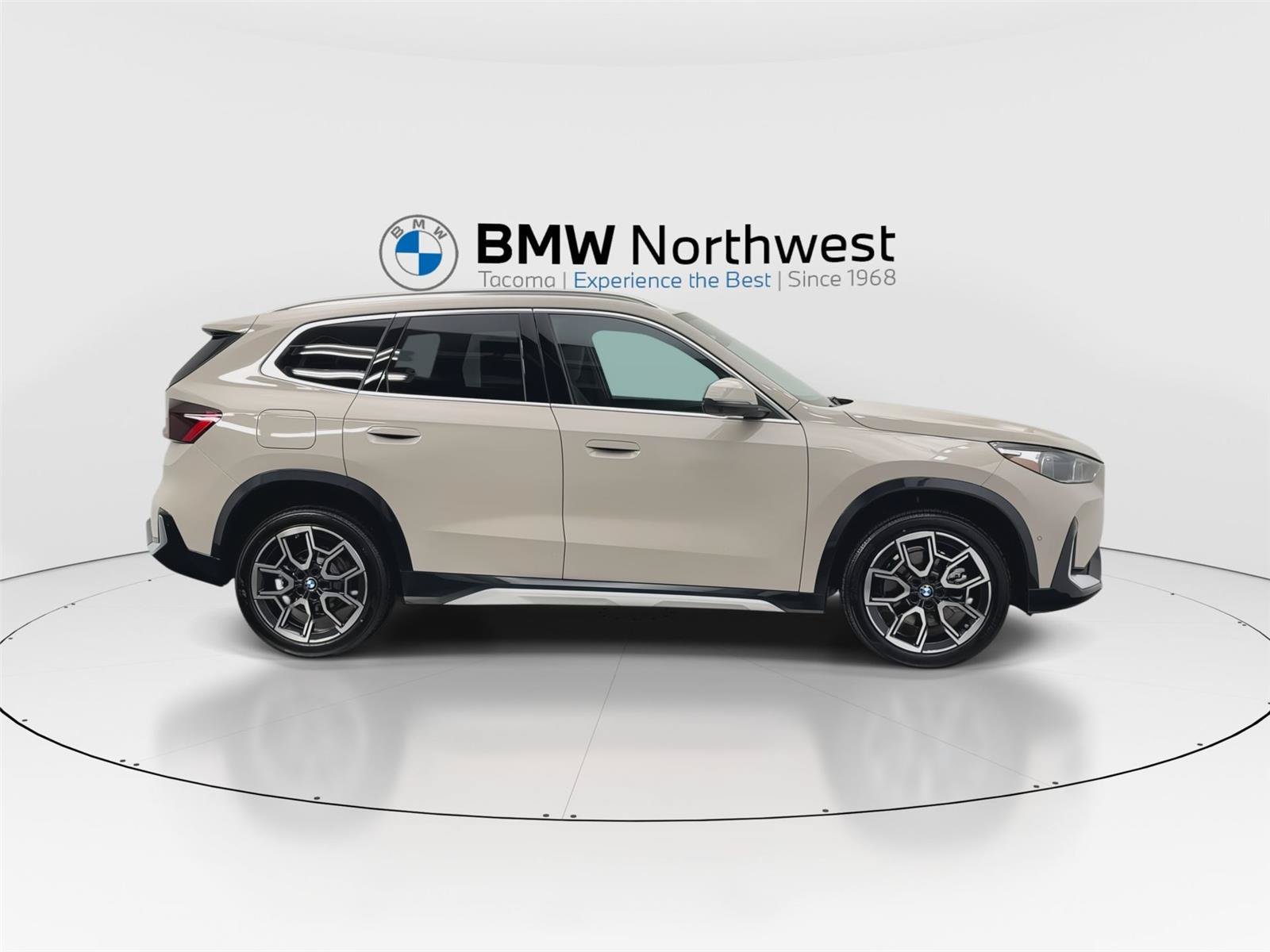 Used 2026 BMW X1 xDrive28i w/ Technology Package AWD/4WD image 5