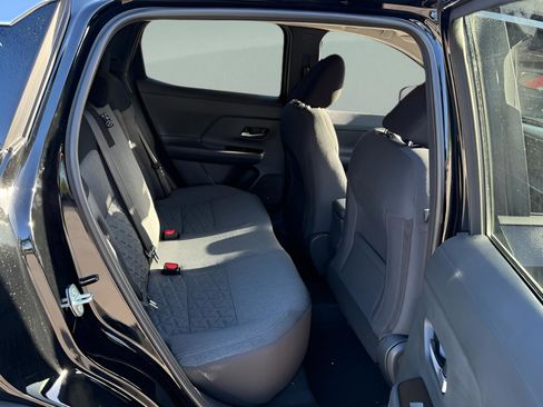 New 2026 Nissan Kicks SV w/ SV Premium Package FWD image 11