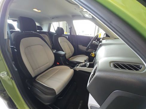 Used 2021 Hyundai Venue SEL w/ Cargo Package FWD image 30