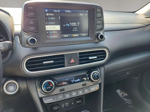 Used 2020 Hyundai Kona Limited AWD/4WD image 18