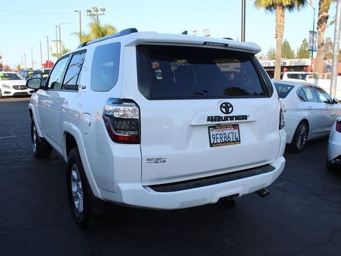 Used 2019 Toyota 4Runner SR5 image 5