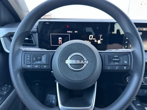 Used 2025 Nissan Kicks SV FWD image 24