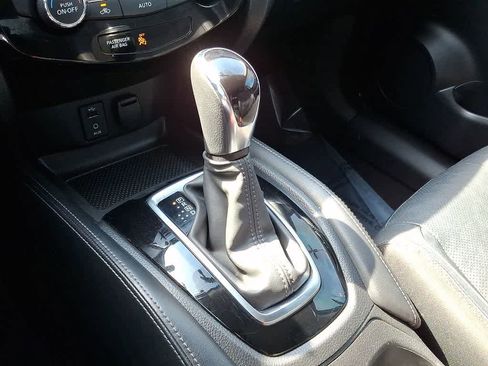 Used 2018 Nissan Rogue Sport SL image 14