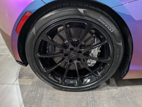 Used 2025 McLaren Artura Spider image 10