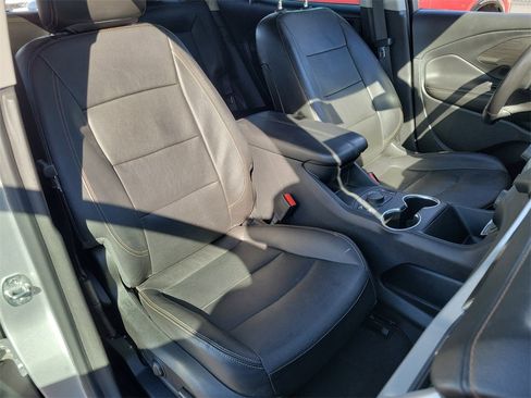 Used 2021 GMC Terrain SLT image 21