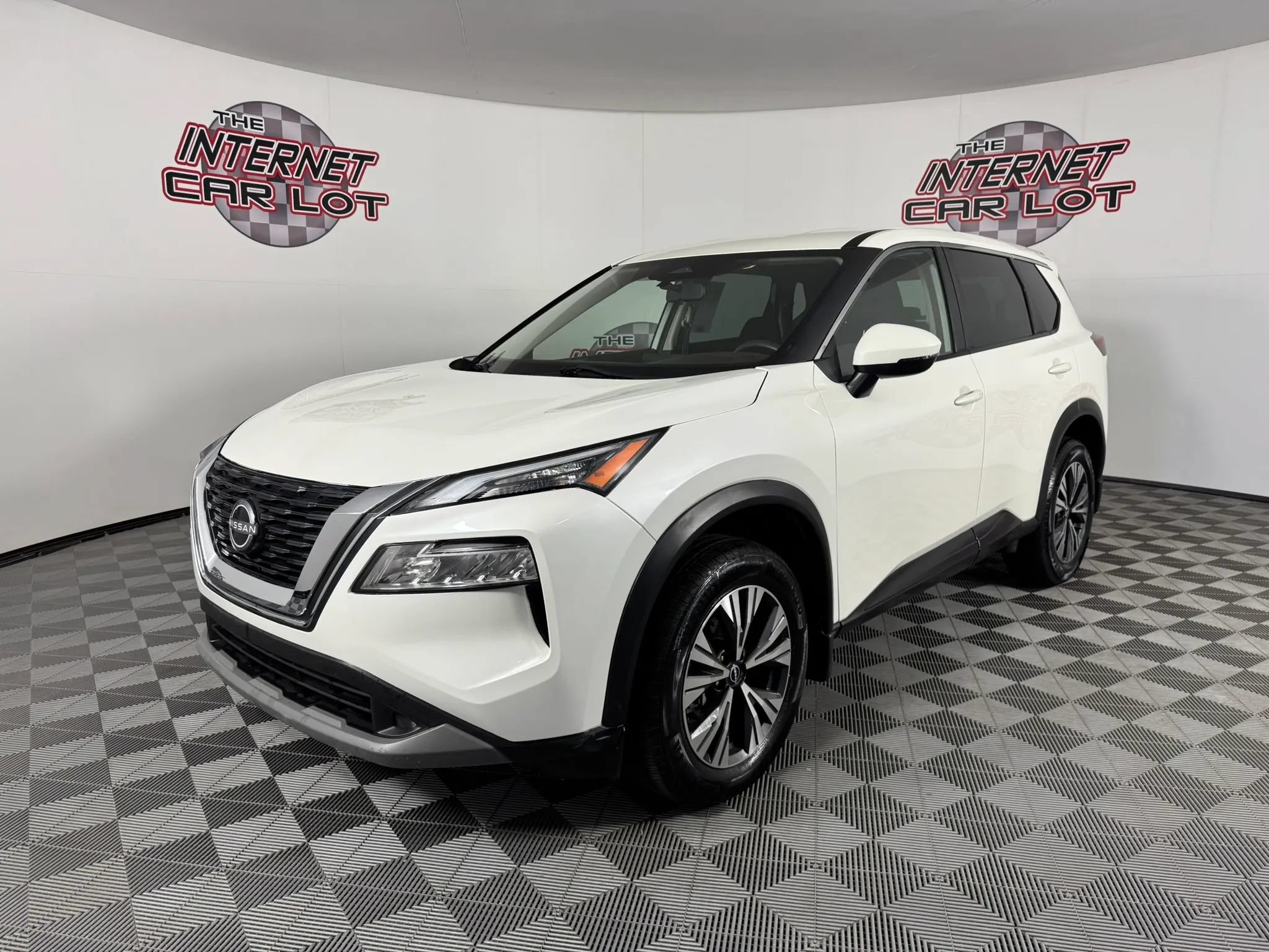 Used 2023 Nissan Rogue SV AWD/4WD image 3
