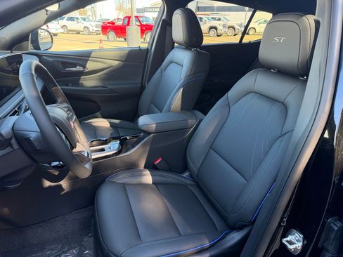 New 2026 Buick Envista Sport Touring image 11