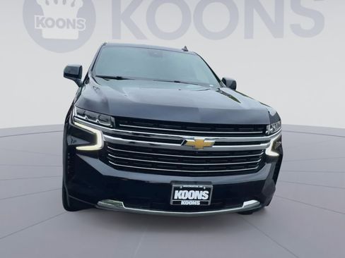 Used 2023 Chevrolet Suburban LT w/ LT Signature Package AWD/4WD image 4