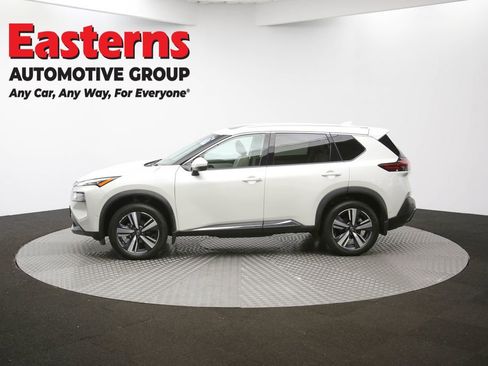 Used 2023 Nissan Rogue SL w/ SL Premium Package image 62