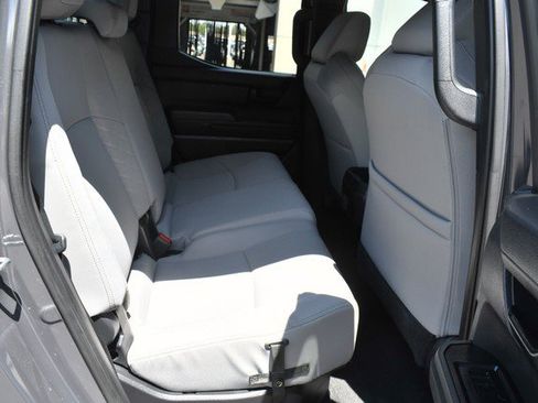 Certified 2025 Toyota Tacoma SR5 AWD/4WD image 28