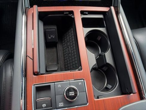 Used 2023 Lincoln Navigator Reserve image 24