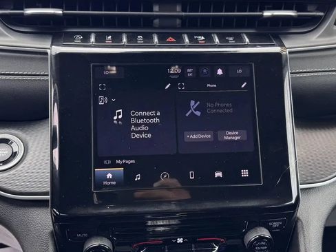 Used 2024 Jeep Grand Cherokee Laredo RWD image 13