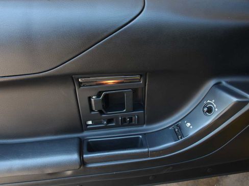 Used 1995 Chevrolet Corvette Coupe RWD image 25