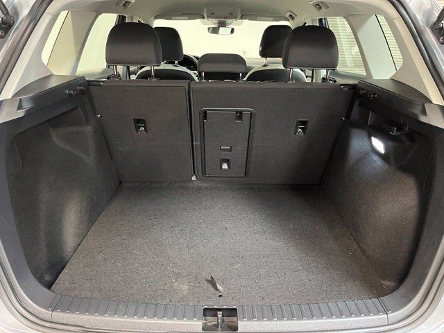 Used 2025 Volkswagen Taos S AWD/4WD image 14