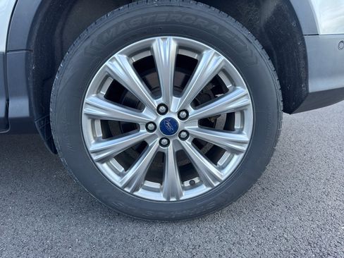 Used 2017 Ford Escape Titanium w/ Equipment Group 301A AWD/4WD image 10