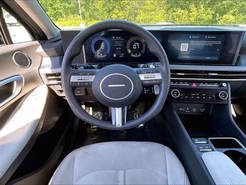 Used 2024 Hyundai Sonata SEL FWD image 16