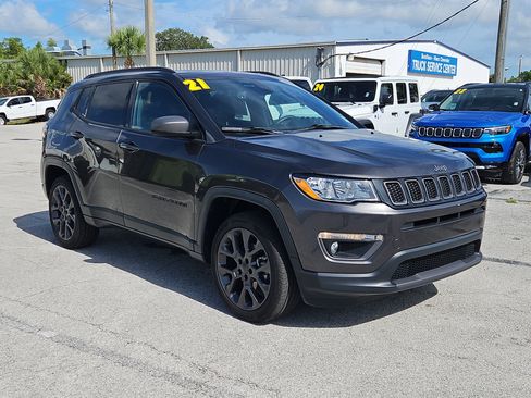 Used 2021 Jeep Compass Latitude w/ Sun and Sound Group image 4