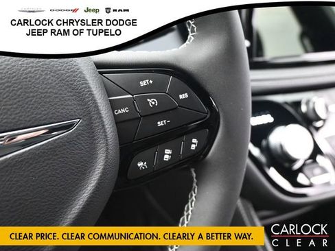 New 2026 Chrysler Pacifica Limited w/ Uconnect Theater Family Group image 17