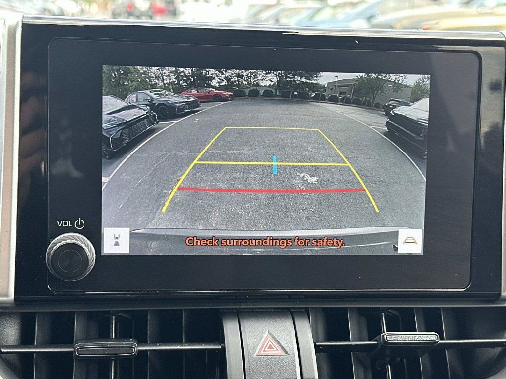 Used 2025 Toyota RAV4 XLE FWD image 32
