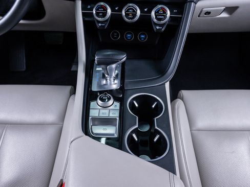 Used 2025 Genesis G80 2.5T Sport Prestige image 28